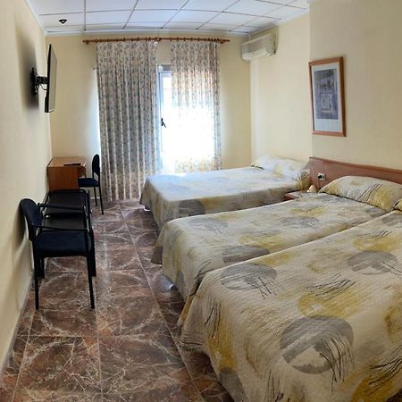 Hostal Rosaleda Alcalá de Chivert Buitenkant foto