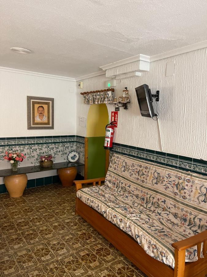 Hostal Rosaleda Alcalá de Chivert Buitenkant foto